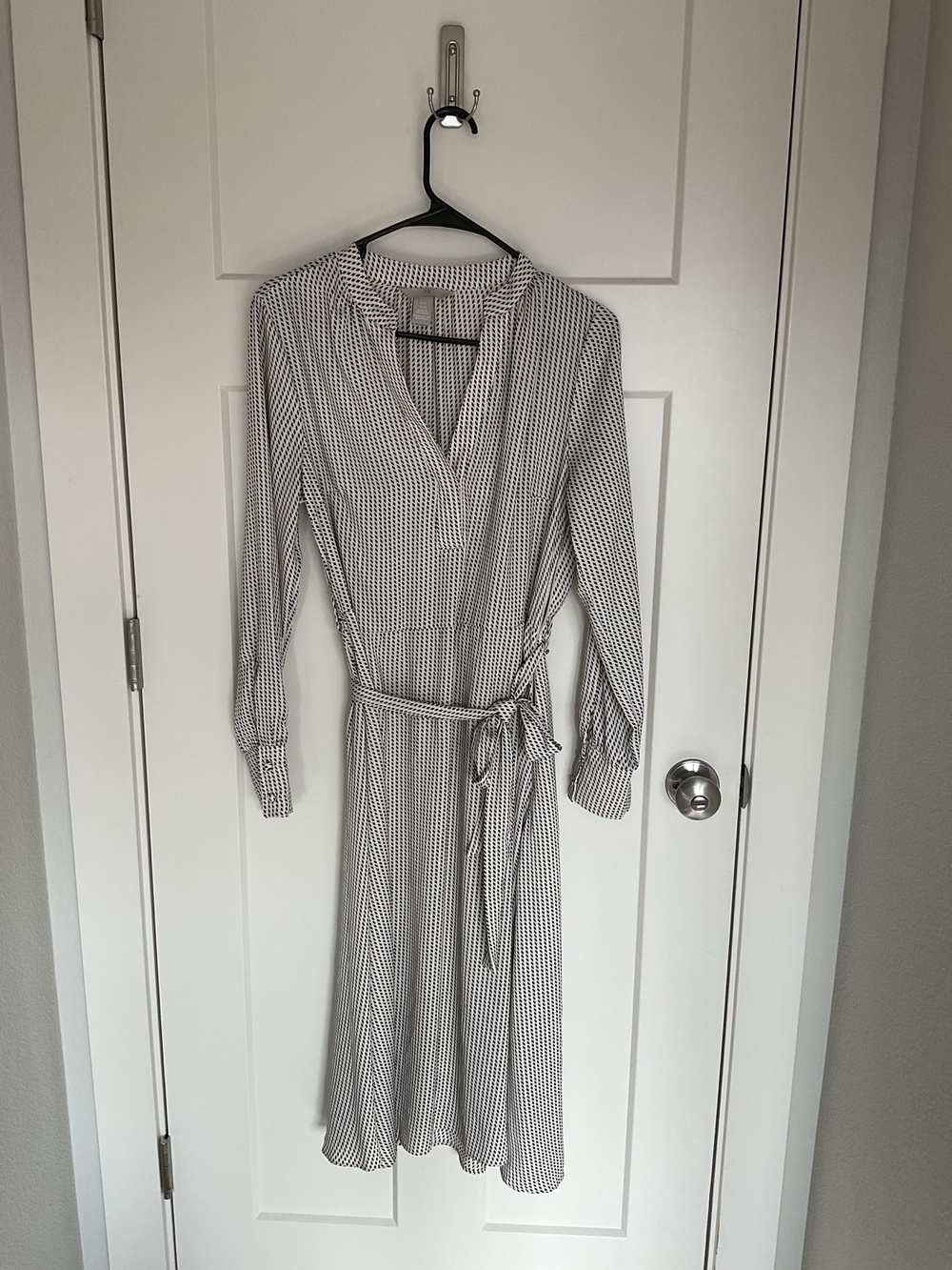 H&M Black and White Printed Midi Wrap Dress